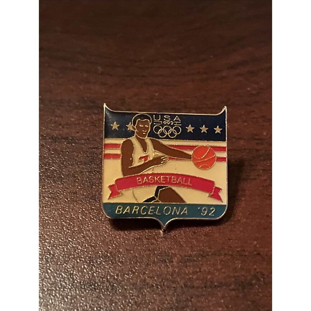 Vintage Olympic Games 1992 Barcelona Team USA Basketball Lapel Hat‎ Pin